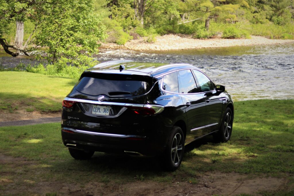 2022 Buick Enclave Essence Sport Touring